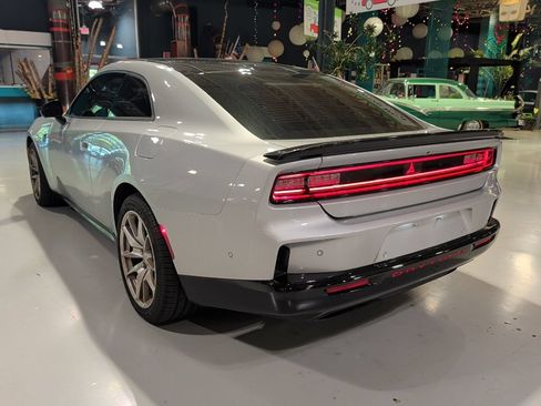Used 2024 Dodge Charger Daytona Scat Pack w/ Plus Group AWD/4WD image 10