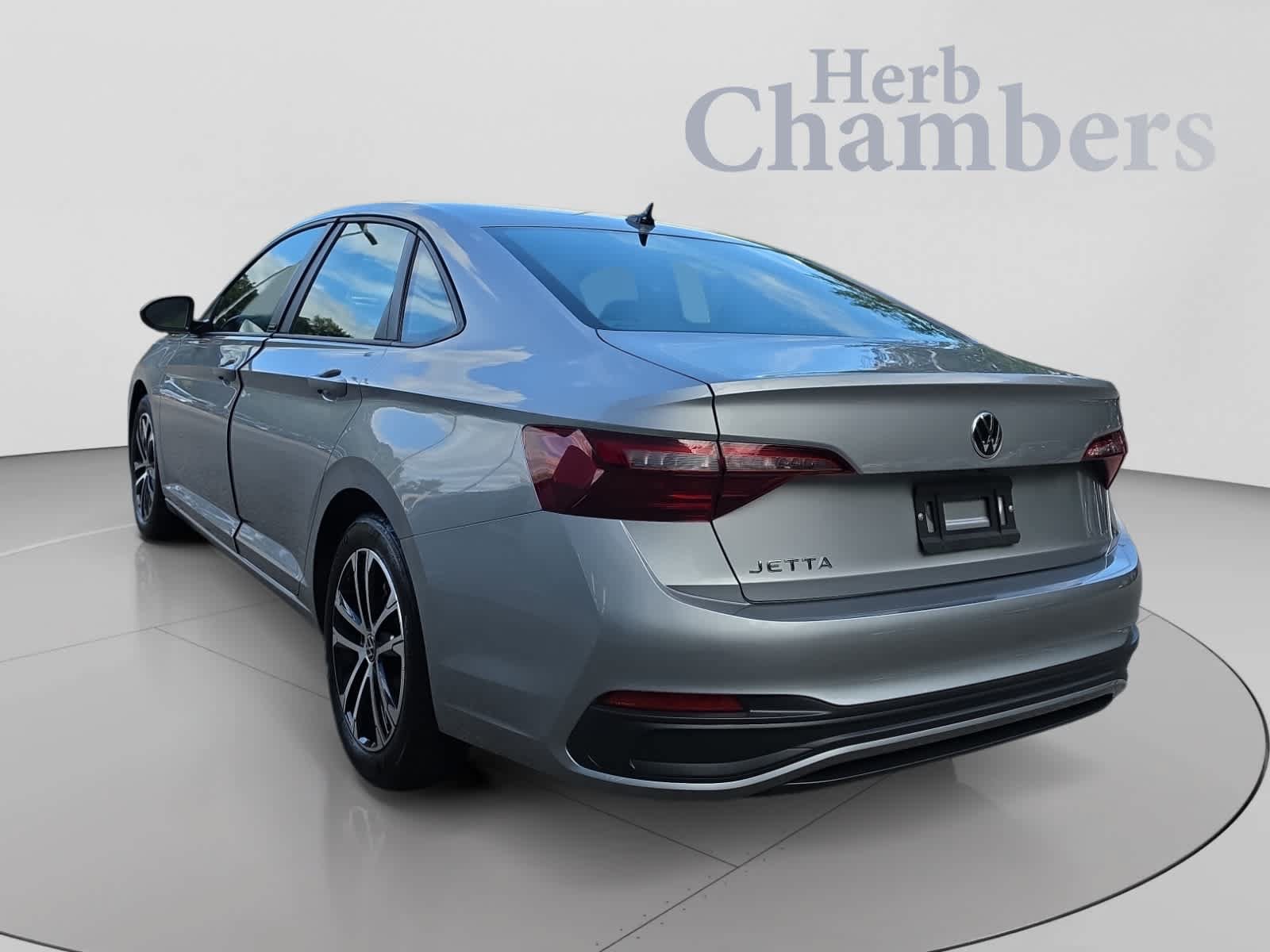 Used 2023 Volkswagen Jetta Sport FWD image 3