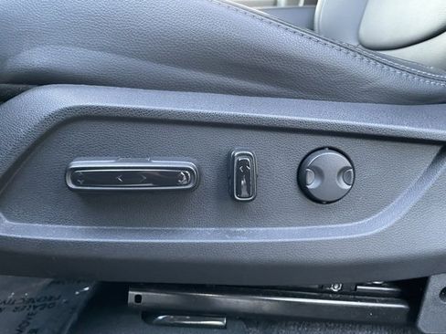 Used 2024 Honda Pilot EX-L image 10