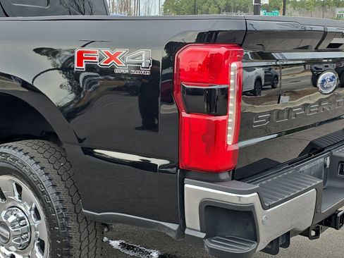 Used 2023 Ford F250 Lariat w/ Tow Technology Package image 33