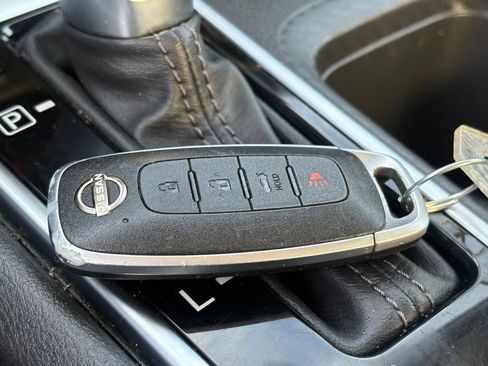 Certified 2024 Nissan Sentra SV FWD image 38