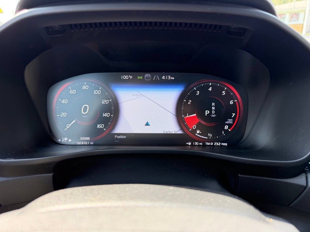 Used 2022 Volvo XC40 T5 R-Design AWD/4WD image 8