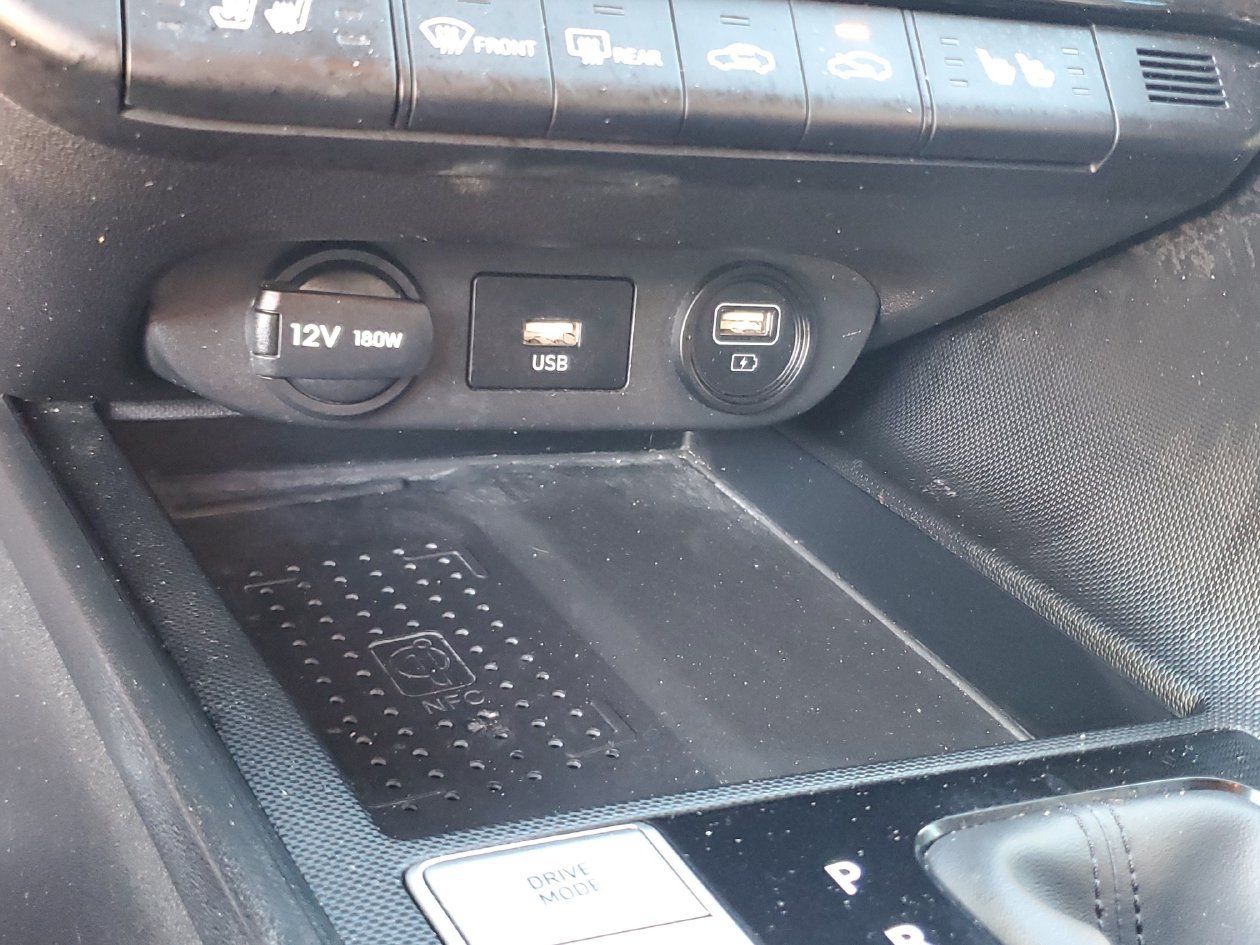 Used 2023 Hyundai Elantra Limited FWD image 24