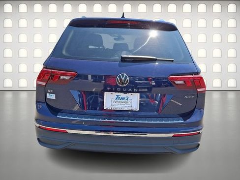 Used 2023 Volkswagen Tiguan SE w/ Panoramic Sunroof Package AWD/4WD image 6