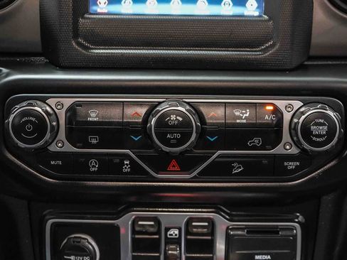 Used 2021 Jeep Wrangler Unlimited Sport image 19