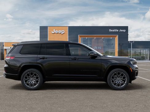 New 2025 Jeep Grand Cherokee L Summit w/ Obsidian Package AWD/4WD image 22