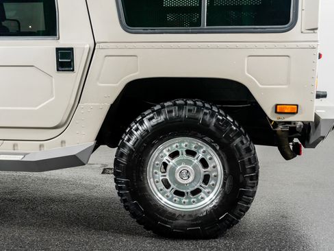 Used 2003 HUMMER H1 4-Door Wagon image 15