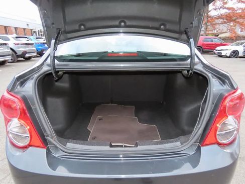 Used 2014 Chevrolet Sonic LT image 10