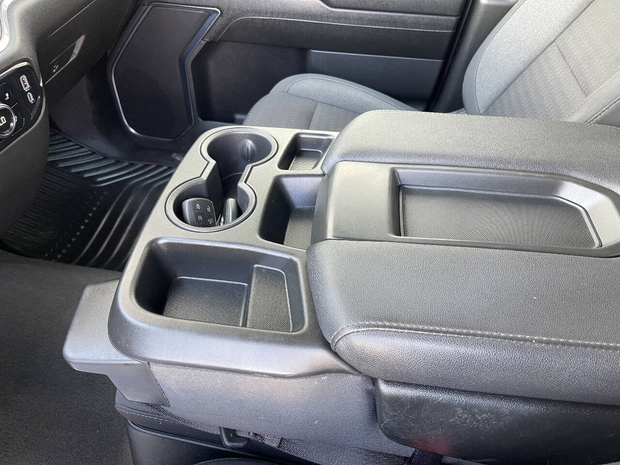 Used 2024 Chevrolet Silverado 2500 LT w/ Convenience Package AWD/4WD image 10