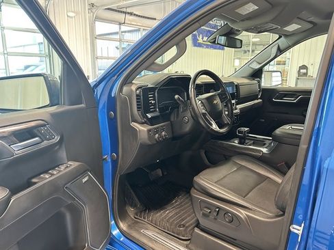 Used 2022 Chevrolet Silverado 1500 LTZ w/ Z71 Off-Road Package image 10