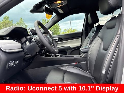 Used 2026 Jeep Compass Limited AWD/4WD image 12