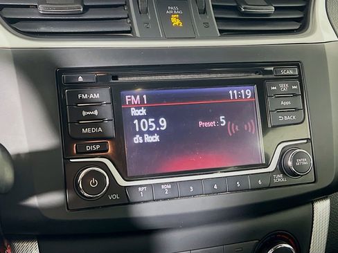 Used 2015 Nissan Sentra SR FWD image 13