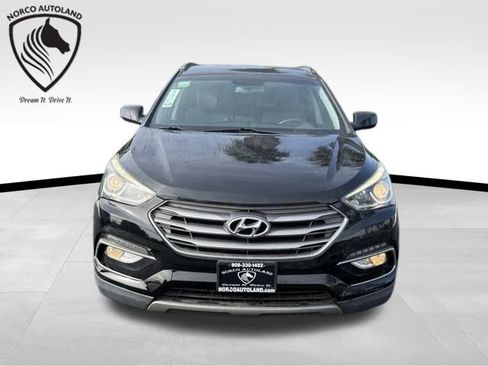 Used 2017 Hyundai Santa Fe Sport image 2