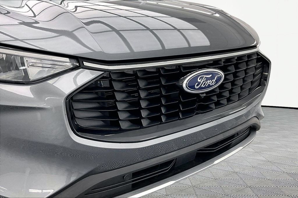 Used 2024 Ford Escape Active w/ Tech Pack #2 FWD image 28