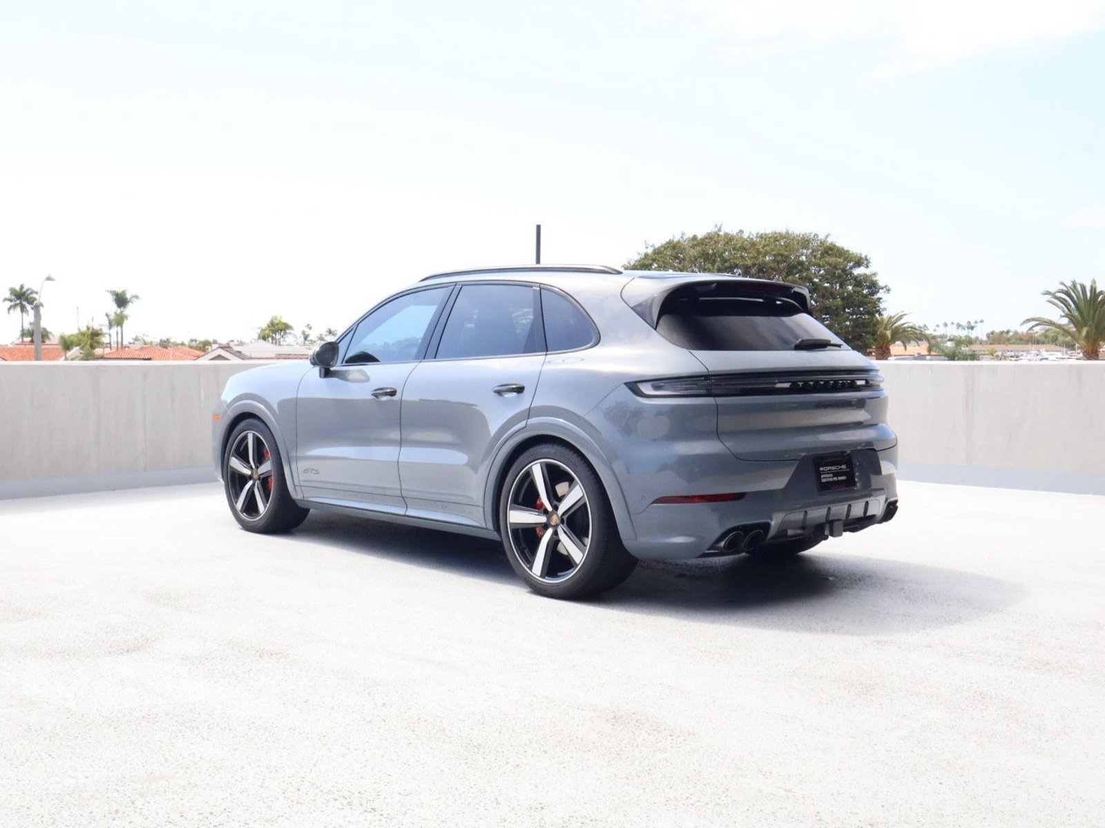 Certified 2025 Porsche Cayenne GTS AWD/4WD image 3
