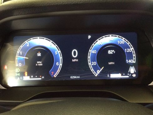 Used 2024 Jeep Grand Cherokee Limited image 26