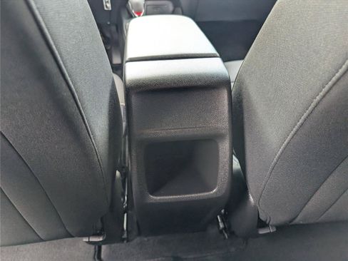 Used 2025 Chevrolet Trax RS w/ Sunroof Package FWD image 18