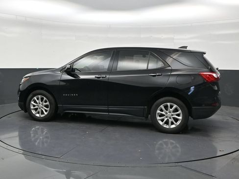 Used 2019 Chevrolet Equinox LS FWD image 2
