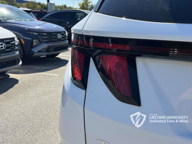 Certified 2025 Hyundai Tucson SEL AWD/4WD image 11