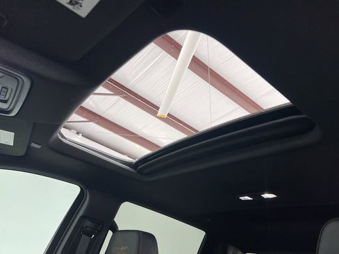 New 2025 Chevrolet Silverado 1500 High Country image 17