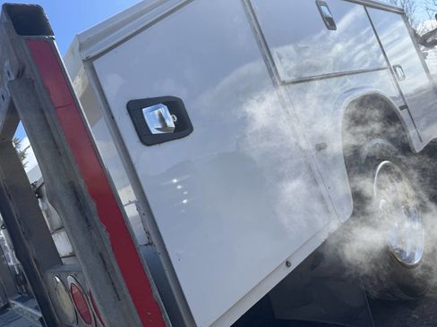 Used 2018 Ford F550 4x4 Regular Cab Super Duty image 18