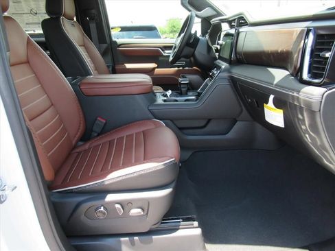 New 2026 GMC Sierra 1500 Denali Ultimate AWD/4WD image 13
