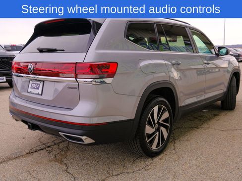 Used 2024 Volkswagen Atlas SE image 8