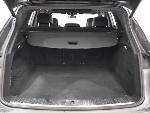 Used 2021 Porsche Cayenne AWD/4WD image 31