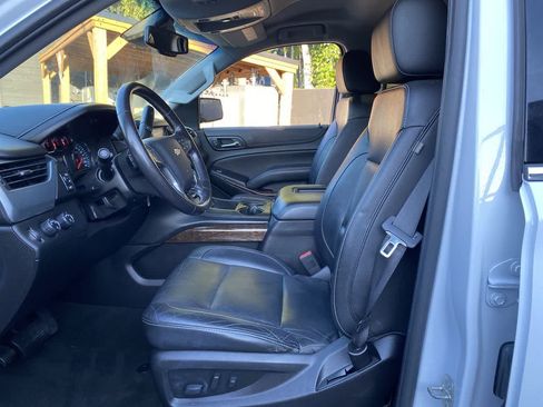 Used 2018 Chevrolet Suburban LT AWD/4WD image 13