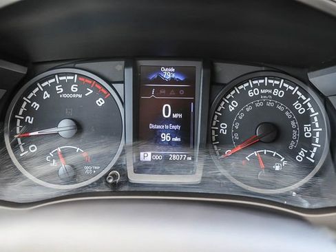 Used 2022 Toyota Tacoma SR AWD/4WD image 26