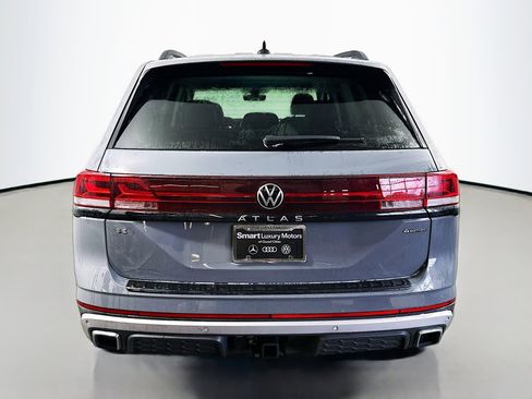 New 2026 Volkswagen Atlas Peak Edition image 6