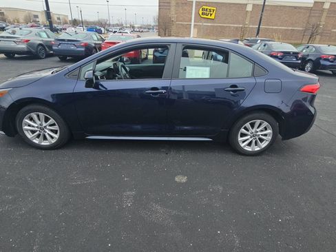 Certified 2024 Toyota Corolla LE w/ LE Convenience Package FWD image 6