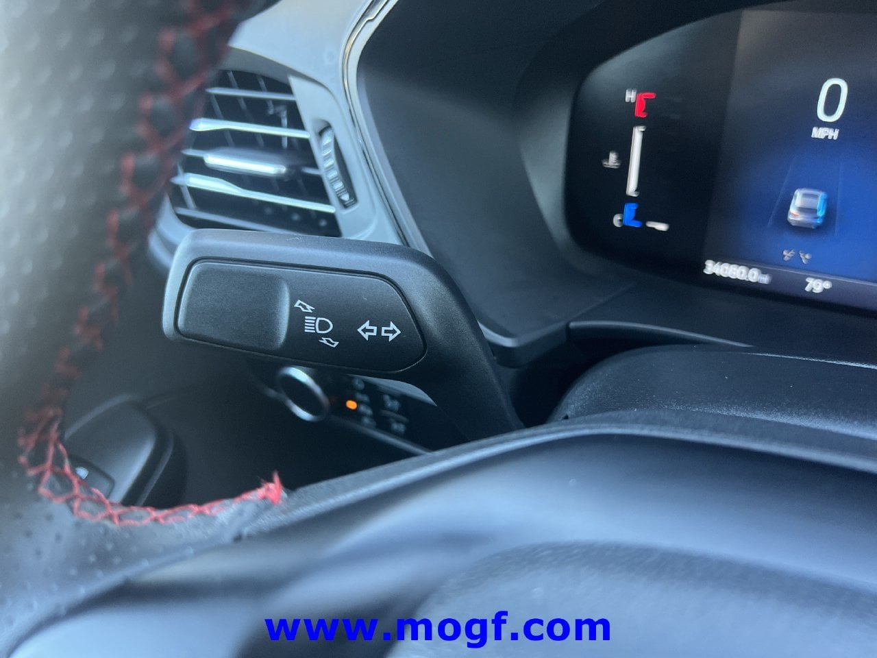 Used 2025 Ford Escape ST-Line FWD image 13
