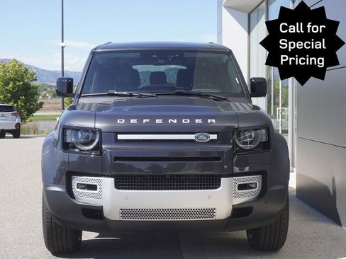 New 2025 Land Rover Defender 130 S image 5