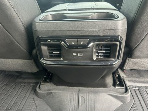 Used 2023 GMC Sierra 1500 AT4 w/ Technology Package AWD/4WD image 15