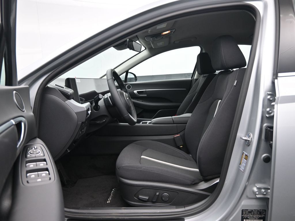 New 2026 Hyundai Sonata SEL FWD image 24