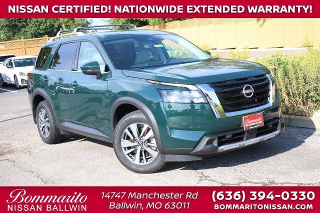 Certified 2025 Nissan Pathfinder SL AWD/4WD image 1