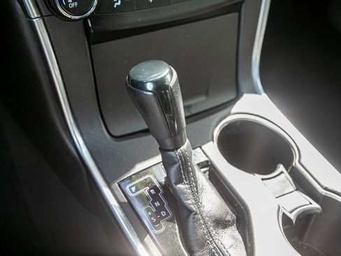 Used 2017 Toyota Camry SE FWD image 30