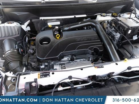 Used 2024 GMC Terrain SLE FWD image 32
