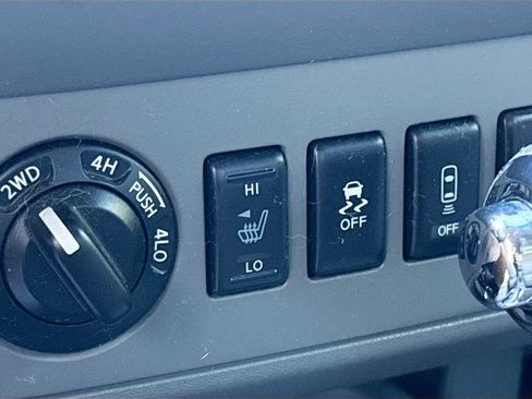 Used 2019 Nissan Frontier SV w/ Value Truck Package AWD/4WD image 19