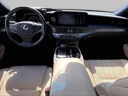 Used 2022 Lexus LS 500 AWD w/ Interior Upgrade Package image 16