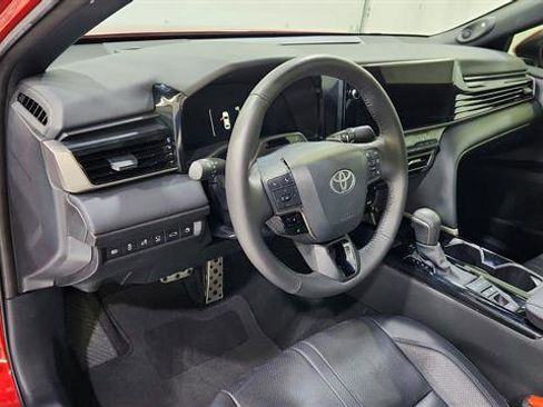 Used 2025 Toyota Camry XSE w/ Premium Plus Package image 11
