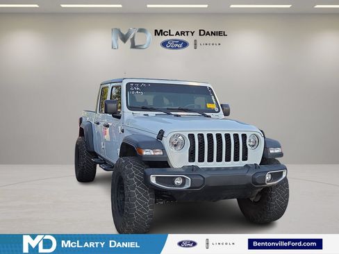 Used 2023 Jeep Gladiator Sport AWD/4WD image 1