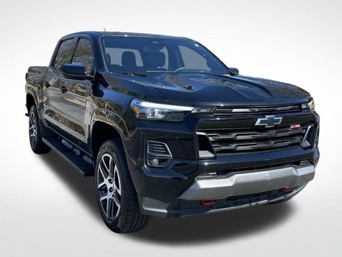 Used 2023 Chevrolet Colorado Z71 w/ Z71 Convenience Package 2 image 8