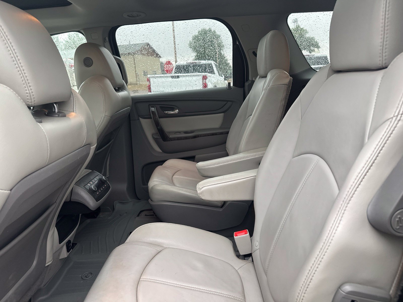 Used 2016 GMC Acadia SLT AWD/4WD image 16