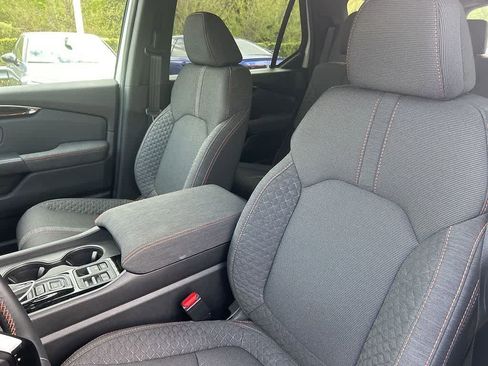 Used 2025 Honda Pilot Sport image 16