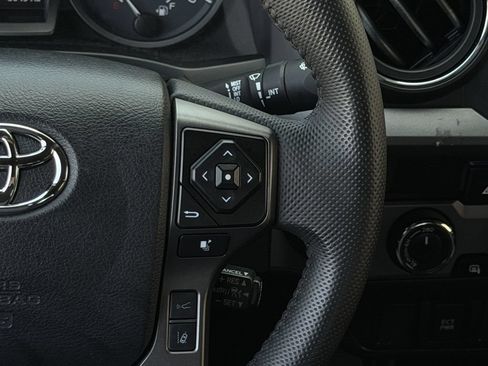 Used 2023 Toyota Tacoma TRD Off-Road AWD/4WD image 15