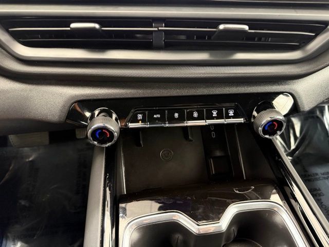 Used 2026 Chevrolet Silverado EV LT AWD/4WD image 40
