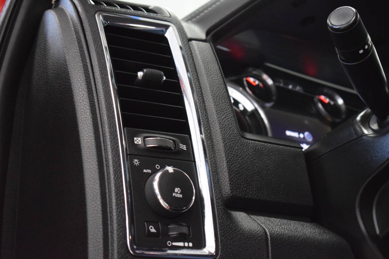 Used 2016 RAM 1500 Laramie w/ Convenience Group AWD/4WD image 88