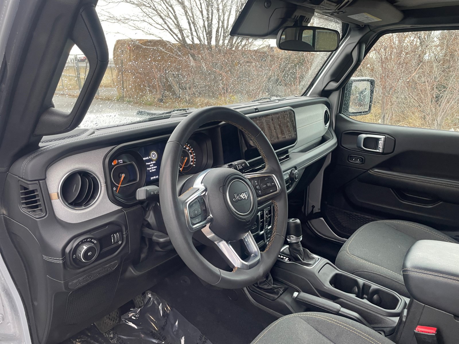 Used 2024 Jeep Wrangler Unlimited Sahara AWD/4WD image 21